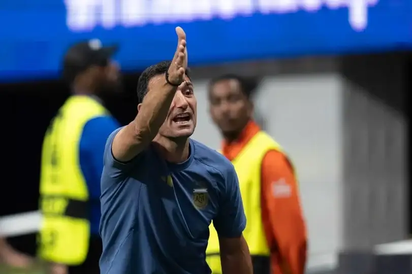 Scaloni apenas pudo reconocer el esfuerzo de los jugadores antes de largarse a llorar.