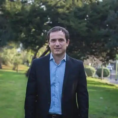 Intendentes adelantan pagos y abonan el medio aguinaldo antes del Día del Padre