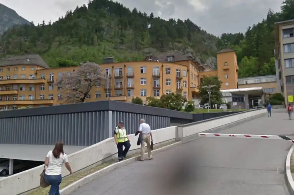 El bebe se encuentra en el Hospital Zams. (Foto: Google Stret View)