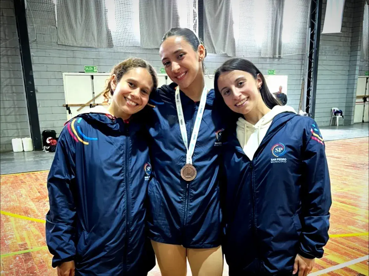 Lara Aguilera, alcanzó el tercer lugar en Patín Artístico.