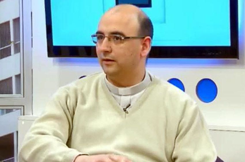 El padre Fabián Belay cuestionó la aprobación del registro de cultivadores de cannabis para fines terapéuticos