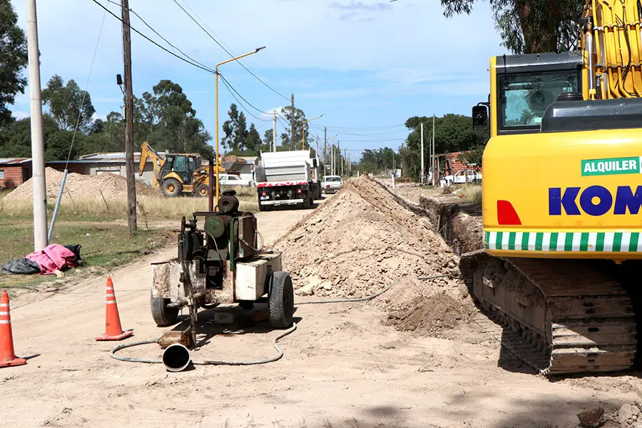 Avanza obra de cloacas en un barrio de San Cayetano