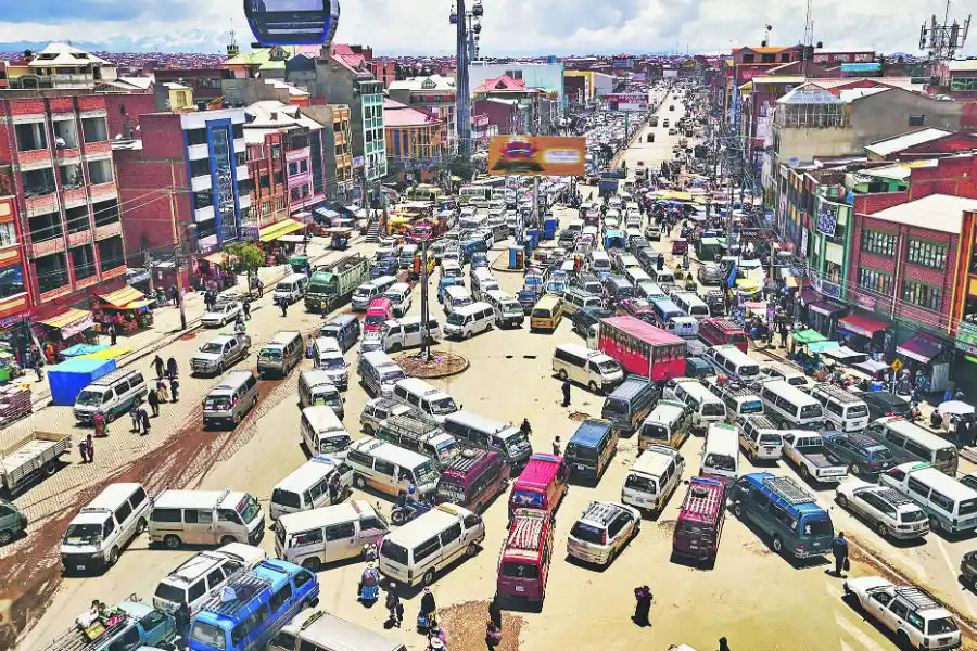 El paraíso de los autos “chutos” en Bolivia