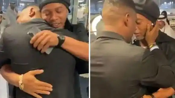 El reencuentro al borde de las lágrimas entre Ronaldinho y Eto'o que dio la vuelta al mundo
