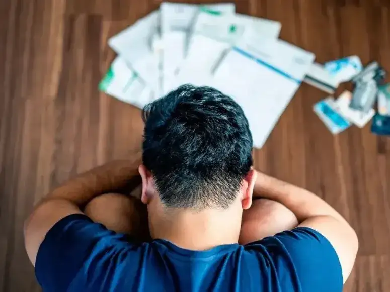 La mora de las familias volvió a crecer en mayo y casi triplicó al nivel del año pasado