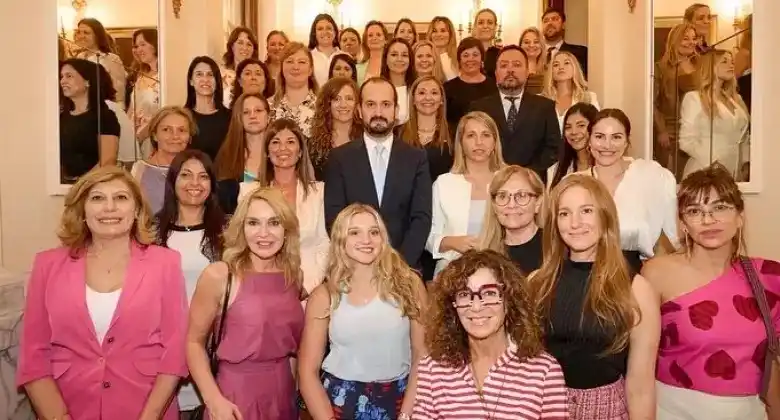 Empresarias argentinas realizan en Italia la primera misión comercial integrada únicamente por mujeres