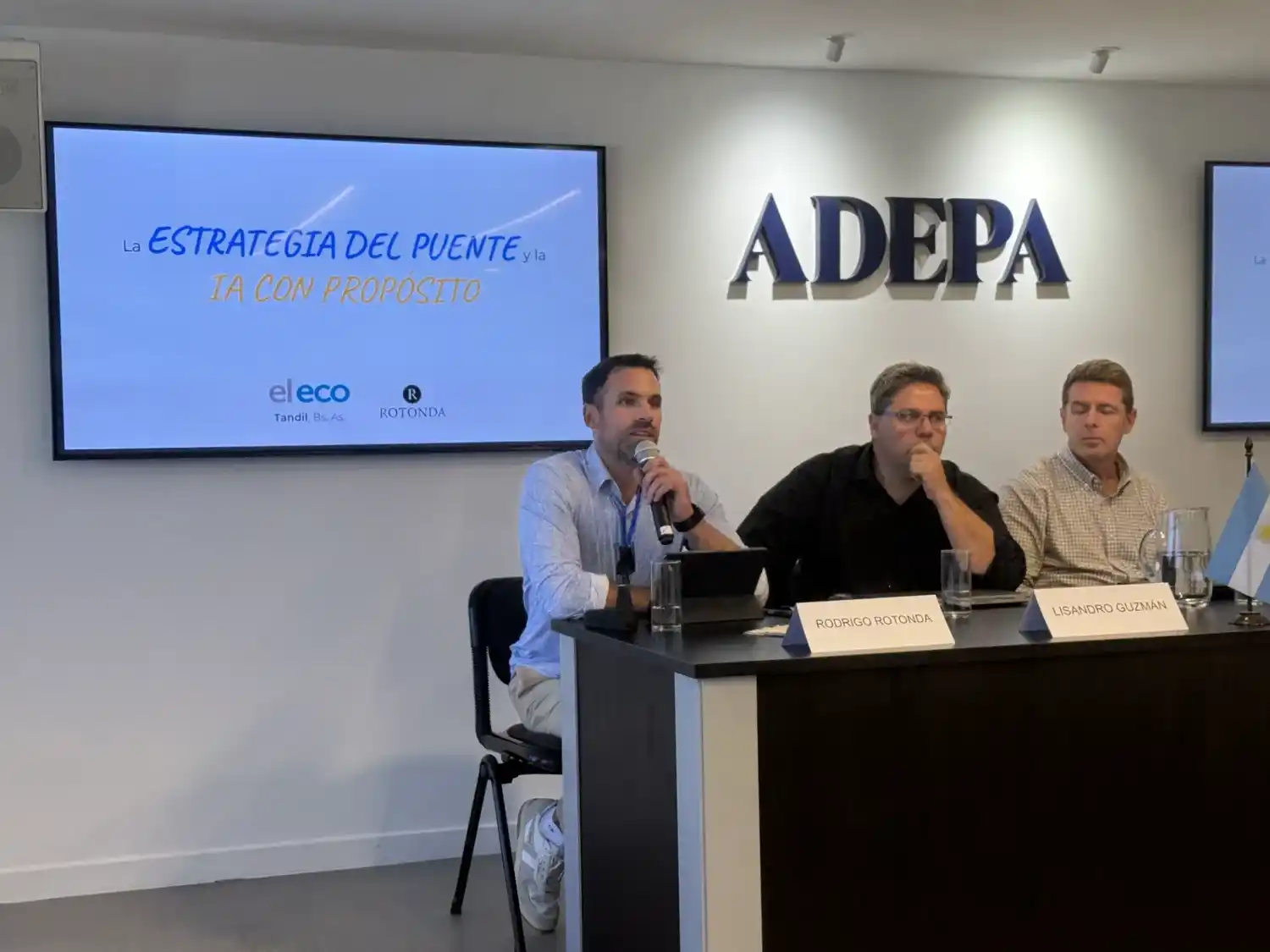 Los medios de todo el país debatieron sobre la inteligencia artificial, las audiencias y el futuro