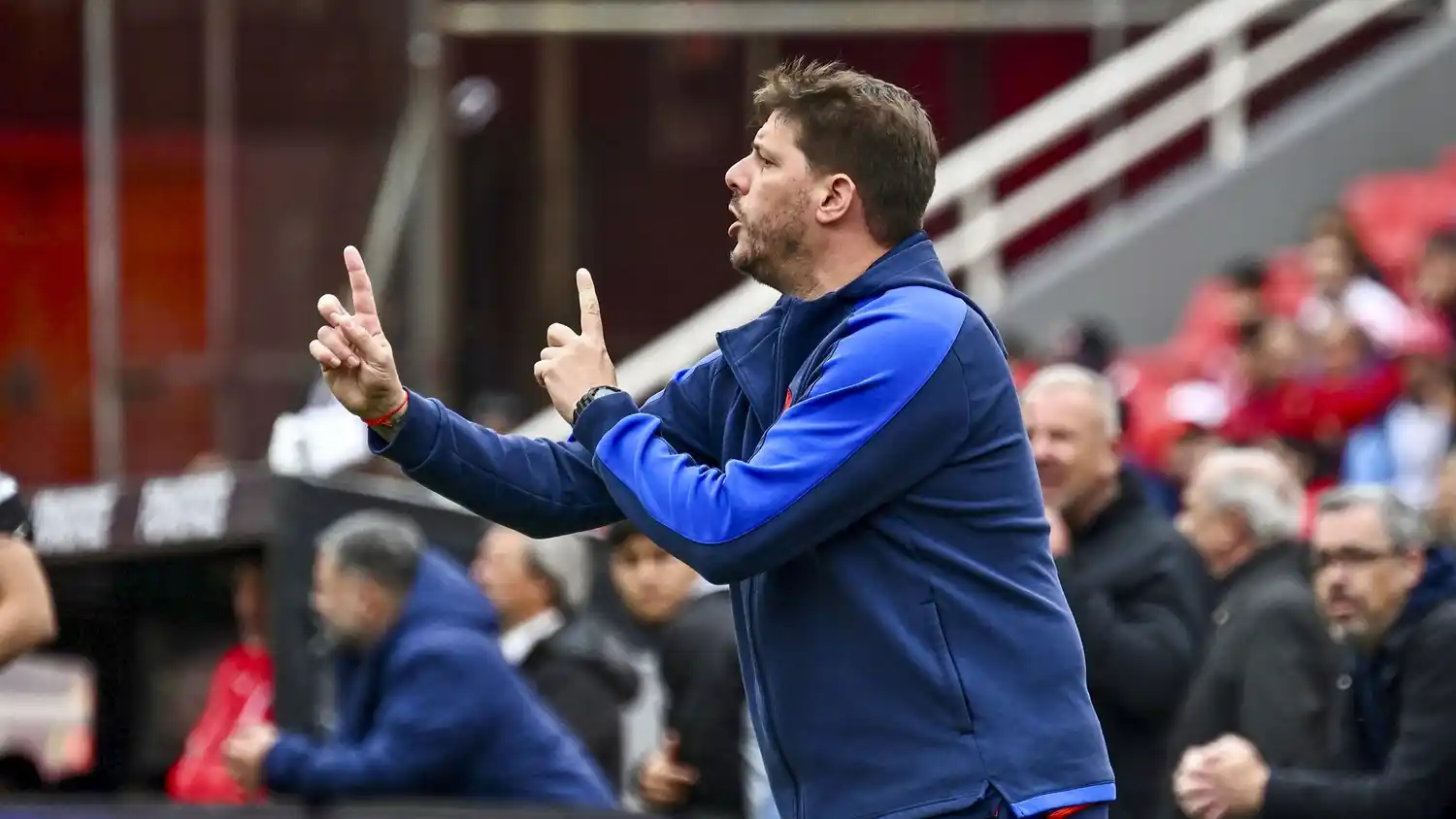 Damián Ayude dirige a San Lorenzo.