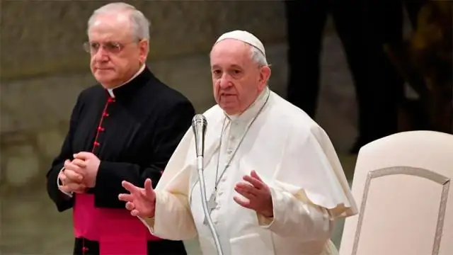 El Papa rechazó la posibilidad de ordenar como sacerdotes a hombres casados