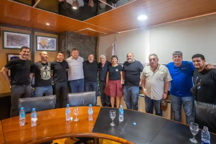 Con los Moyano a la cabeza, gremios del transporte ratificaron el paro del 30 de octubre