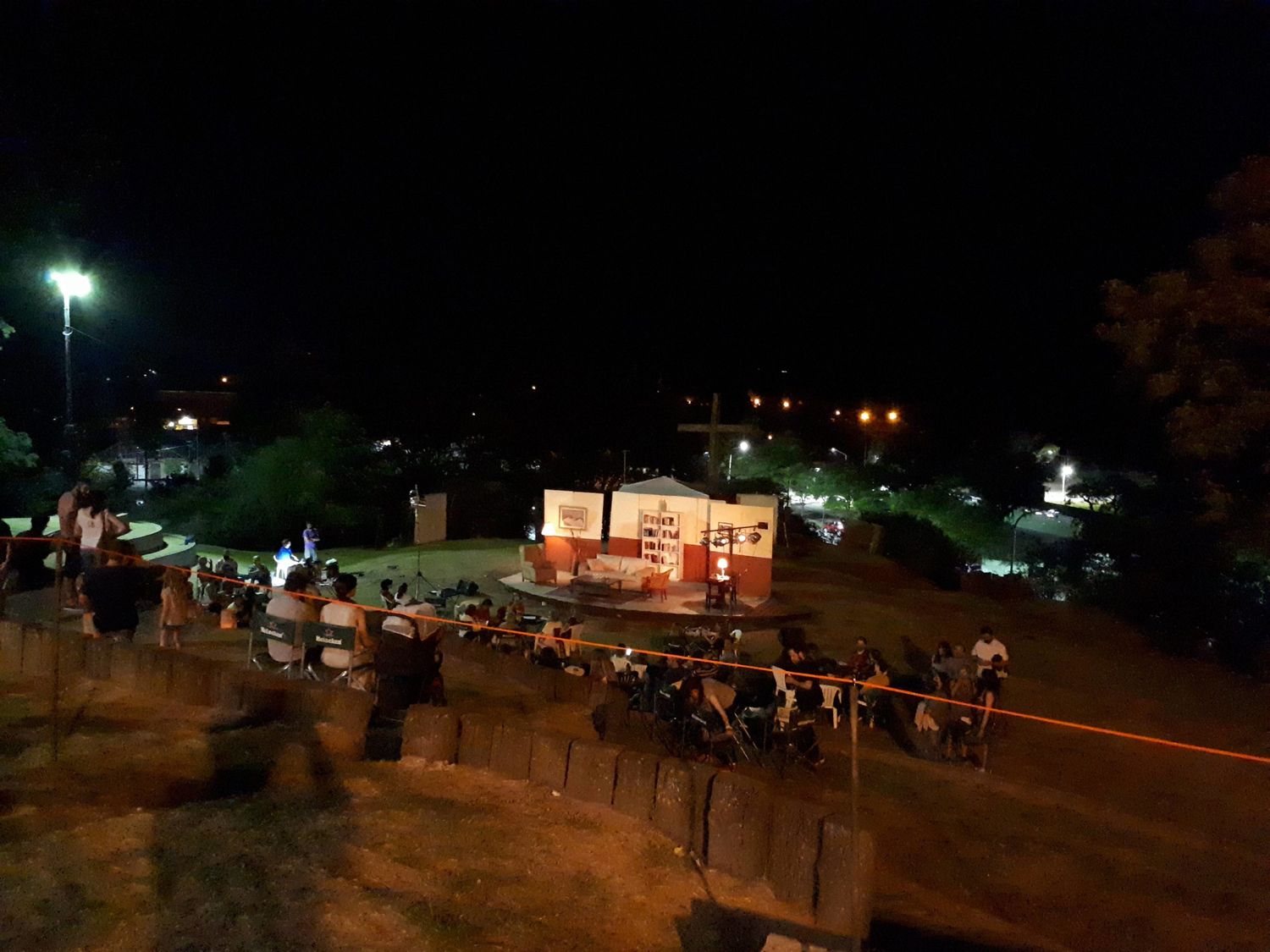 Teatro al aire libre: se cerró la temporada en el Vía Crucis con una última función de La Cena