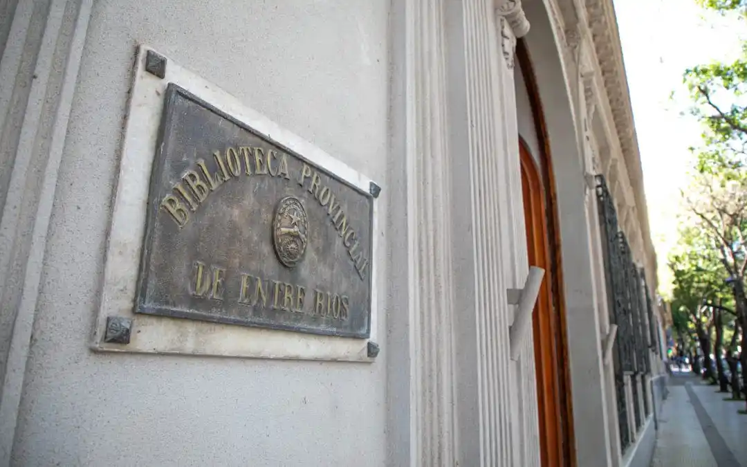 La Biblioteca Provincial celebra la entrega del Premio Juan L. Ortiz e inaugura el Patio-Jardín Ana María Garasino