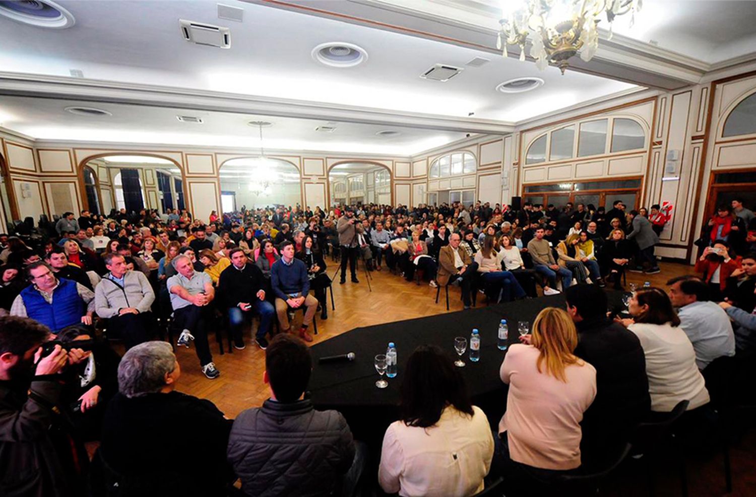 Abad: "Hay que ocuparse más de la gente y menos de los dirigentes"