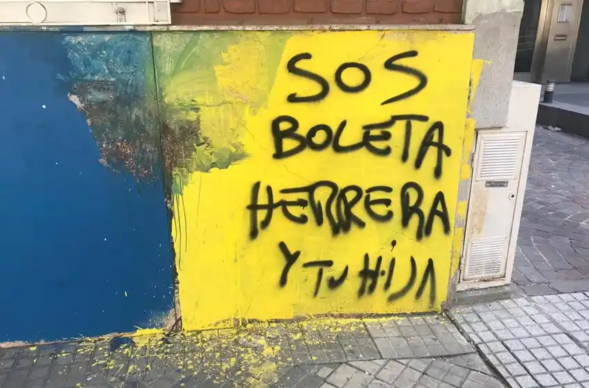 Otra vez aparecieron pintadas amenazantes contra Germán Herrera