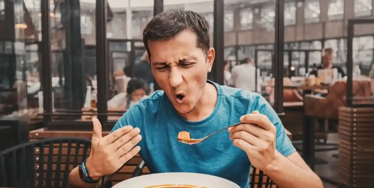 La sensación picante se debe a un compuesto químico conocido como capsaicina.