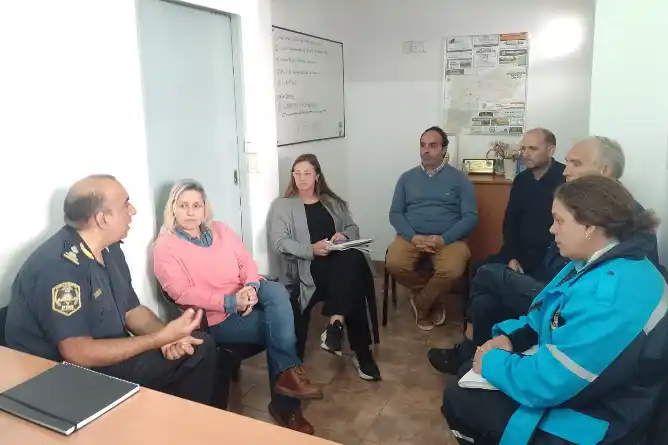 Reunión para coordinar acciones de seguridad con el nuevo jefe de la Superintendencia de la Policía Provincial