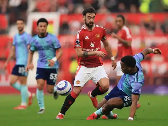 Bruno Fernandes anotó el empate del equipo de Manchester.