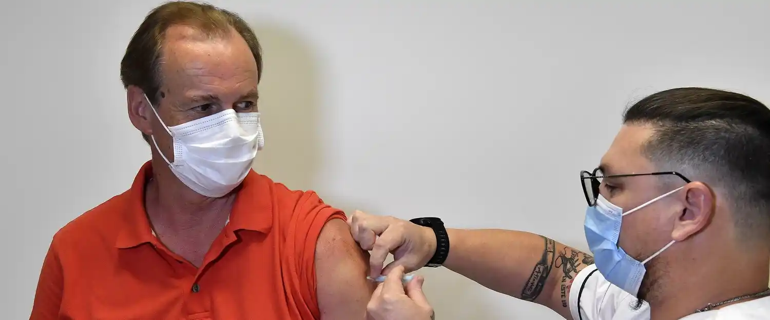 Bordet recibió una dosis de Sputnik V