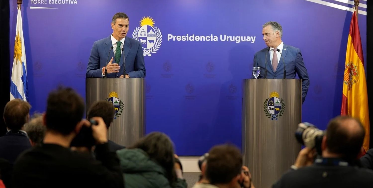 Pedro Sánchez y Yamandú Orsi exigieron acelerar acuerdo Mercosur - Unión Europea. Crédito: Xinhua.