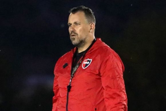 Fabbiani rompió el silencio tras su salida de Newell's: "El club se tiene que recuperar pronto"
