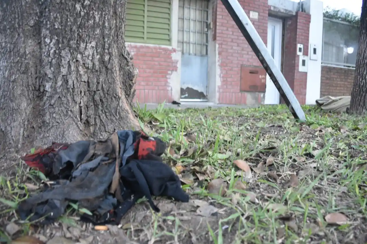 Incendio fatal: una persona murió tras la explosión de una estufa en una vivienda en Santa Fe