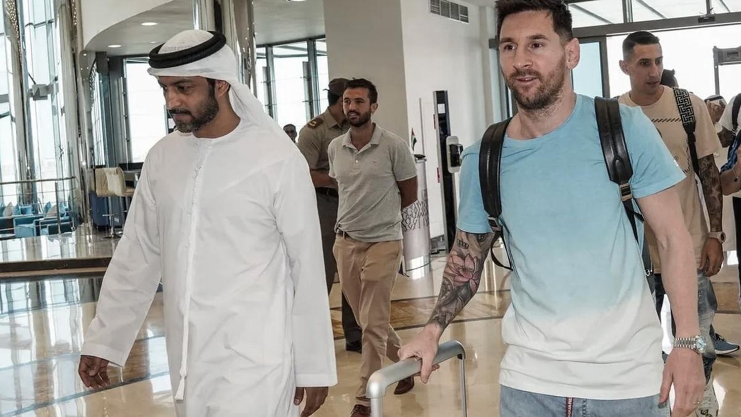 La llegada de Messi a Abu Dhabi para sumarse a la concentración argentina
