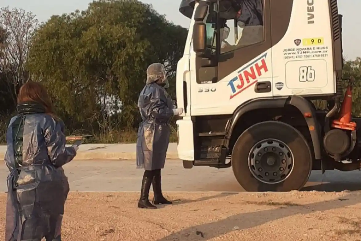 Uruguay evalúa restringir las medidas para el ingreso de transportistas desde Argentina