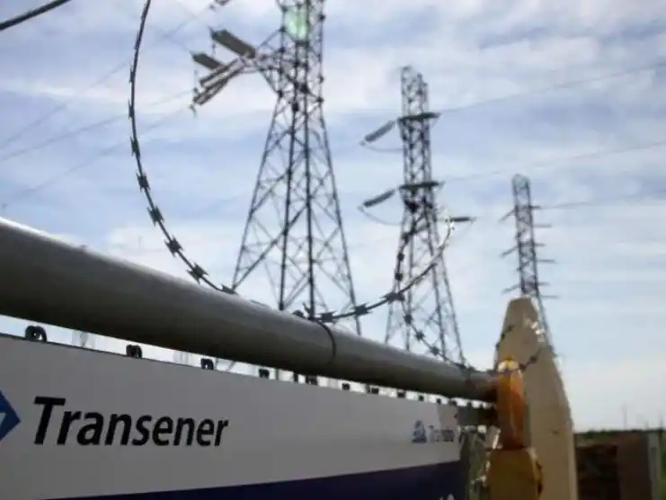 El Gobierno transfirió su parte de las acciones sobre Transener a un consorcio
