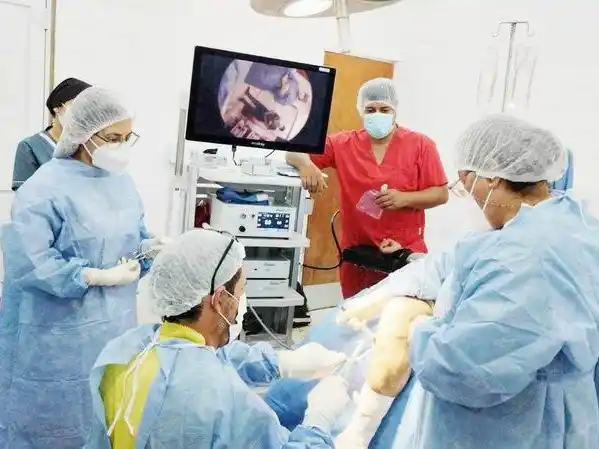 Ibarreta: Exitosa cirugía de rodilla en el hospital 
local mejoró la calidad de vida de un paciente