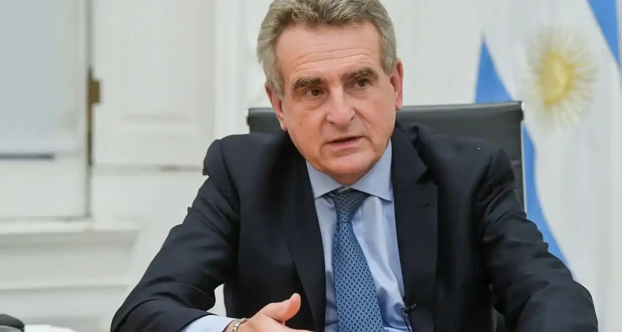 Rossi quiere volver al Congreso como diputado por Santa Fe. Foto: Manuel Fabatía