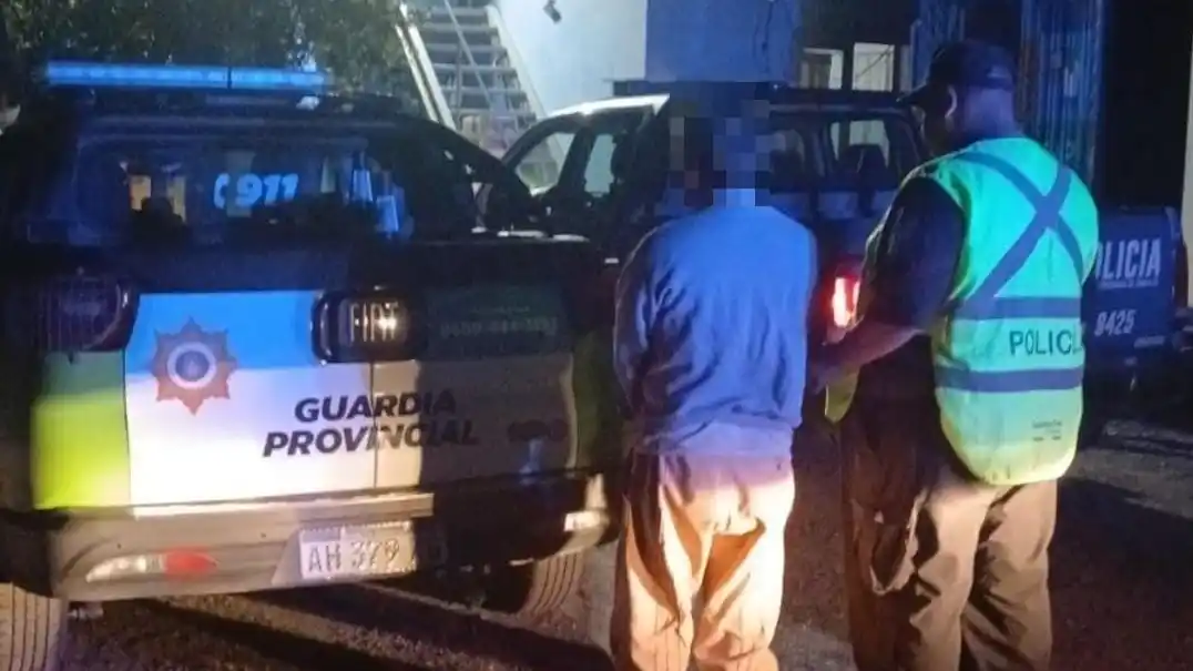 Aprehendieron a un hombre y secuestraron un arma durante un control vehicular en la Ruta Provincial N°.1