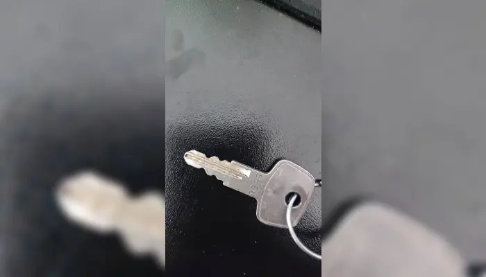 Llave encontrada en Caroni y Uruguay
