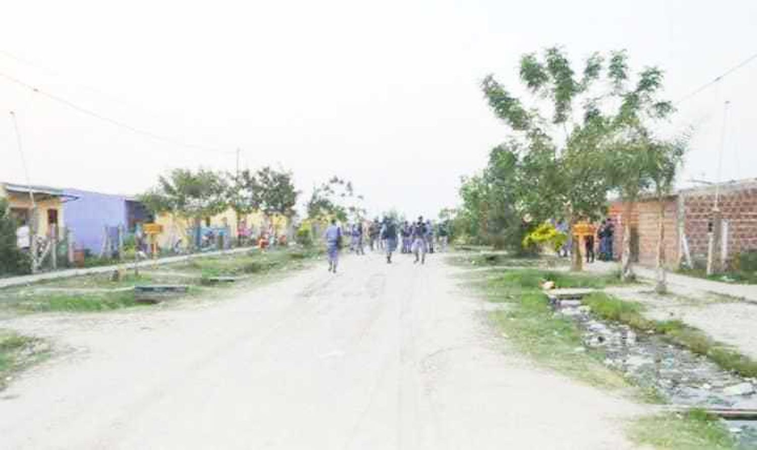 Cuatro personas terminaron detenidas tras 
una pelea entre vecinos en el barrio Lote 110