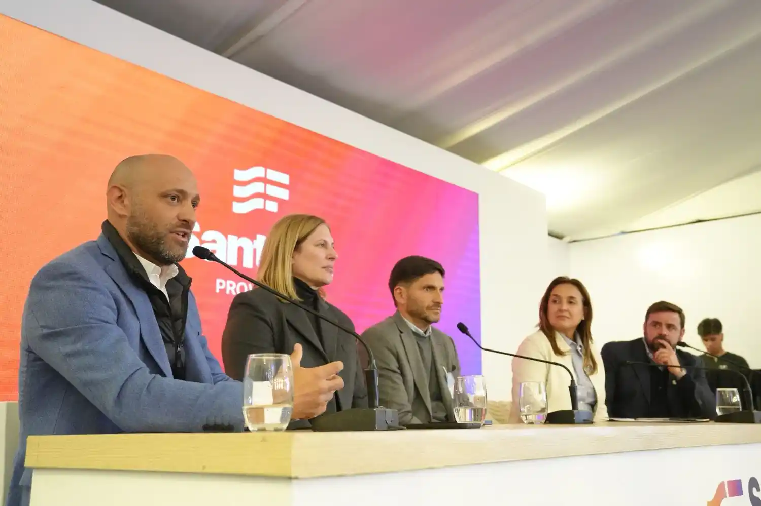 Puccini, Scaglia y Pullaro en la presentaciòn del Congreso Internacional del Maíz