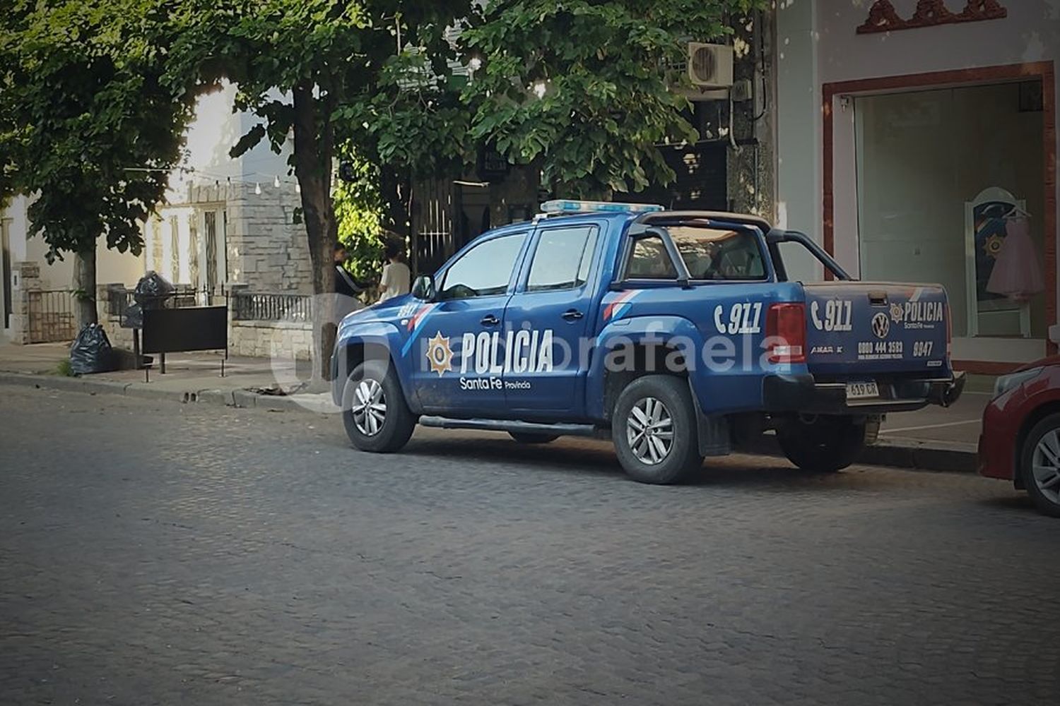 Raid delictivo en el centro de la ciudad: robaron en varios comercios