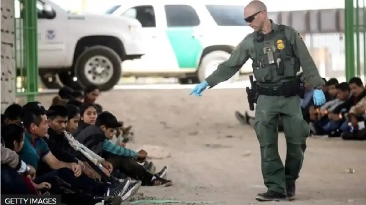 MÁS DE 2.000 ARRESTOS POR DÍA: revelan los estados de EE.UU. que registran más migrantes detenidos