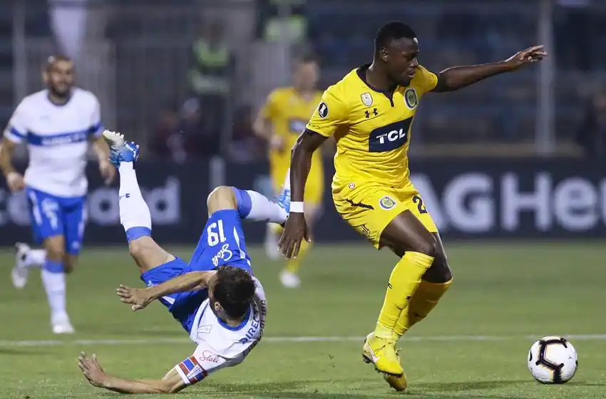 Primer diágnostico de la lesión de Cabezas: esguince de rodilla