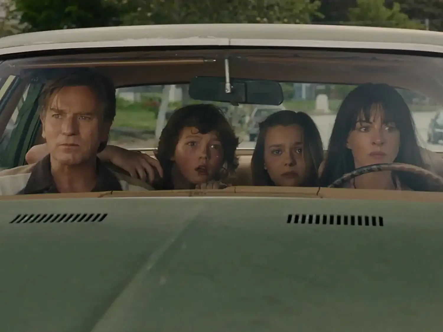 Anne Hathaway e Ewan McGregor protagonizan "El final de la calle Oak".