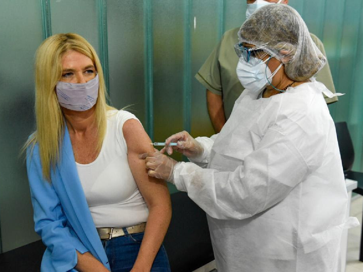 La OMS desaconseja suministrar diferentes vacunas para la primera y segunda dosis