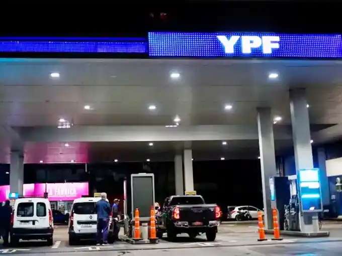 YPF confirmó un aumento del 1% en las naftas