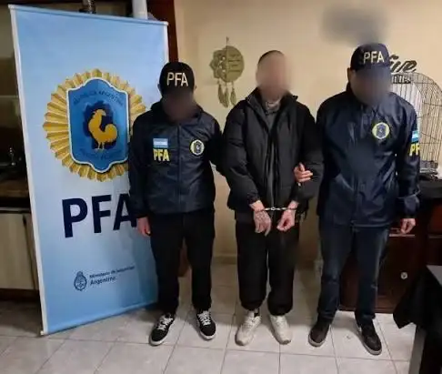 El hombre fue detenido en Quilmes.