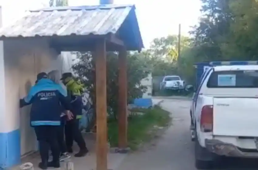 Quiso sacar a su padre de la casa "a los tiros"