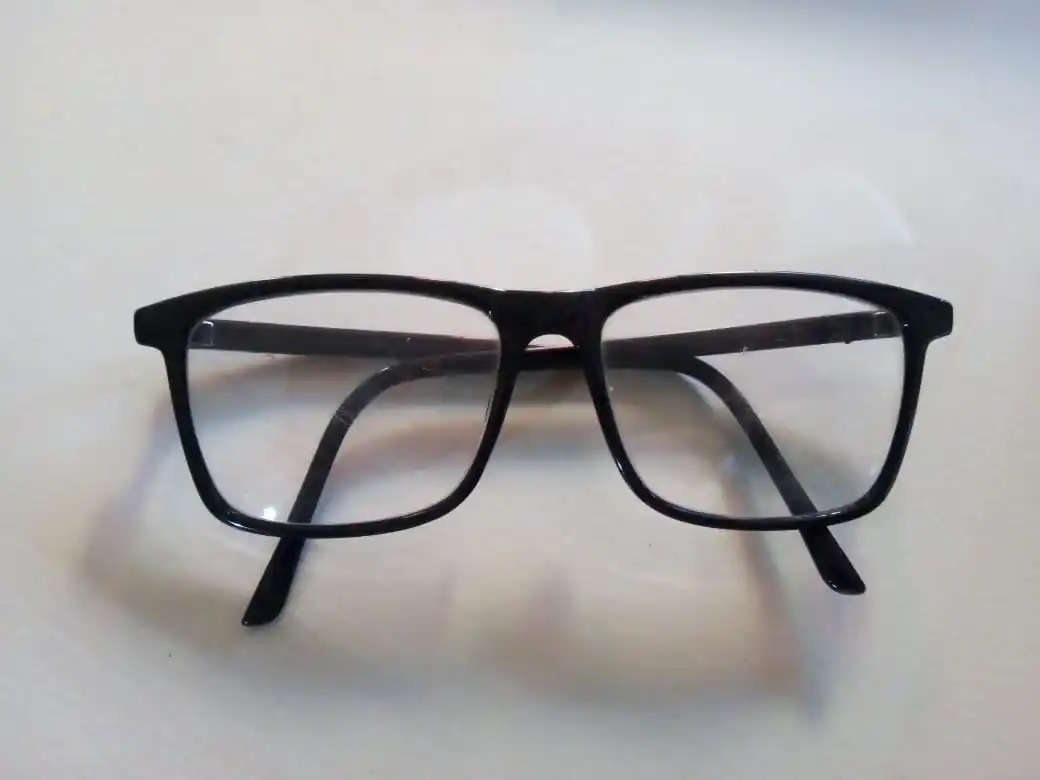 Anteojos encontrados en Saavedra y Belgrano