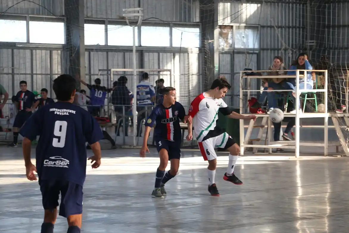 Triunfos de Santos y San Martín en C20 Y Femenino