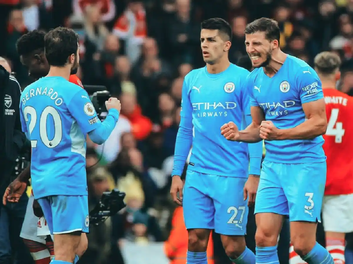 El líder Manchester City venció a Arsenal  
