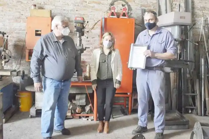 Directivos de CAFESG  visitaron beneficiarios del Microbanco, en San Salvador