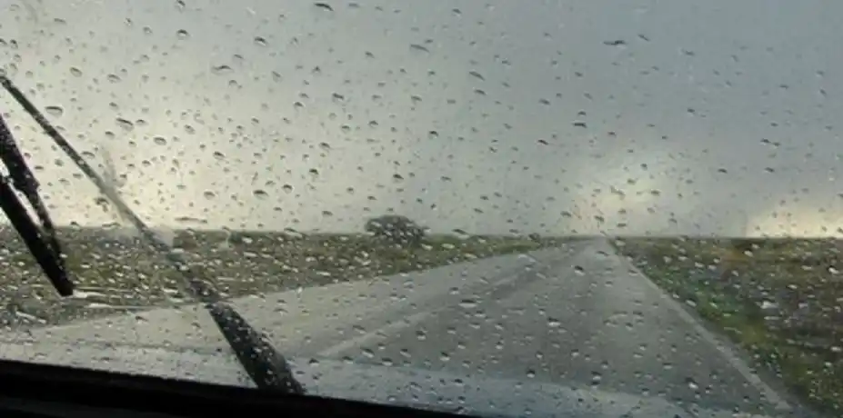 El pronóstico indica un fin de semana de lluvia