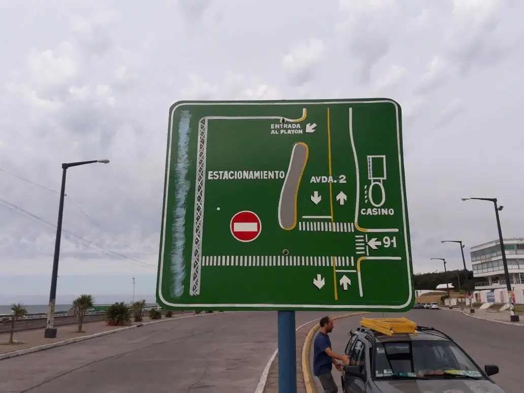 Cartel para mejorar el transito