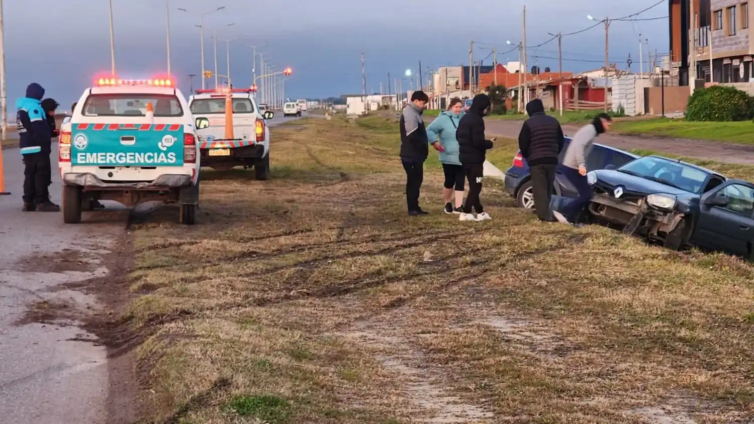 Dos autos despistaron en el km 501 de la Ruta 11 en Playa Dorada