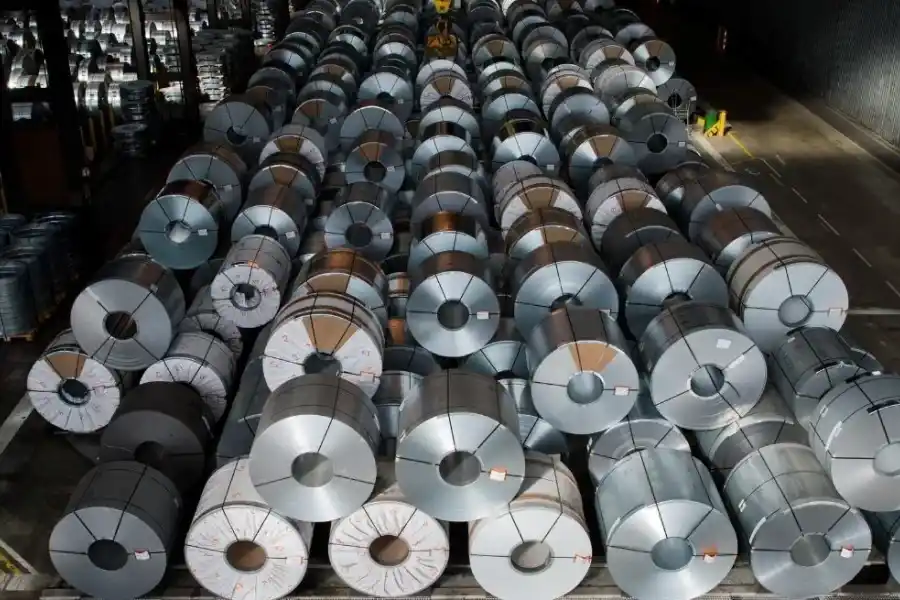 Cayó la producción de acero en octubre un 22 % y sigue sin recuperarse